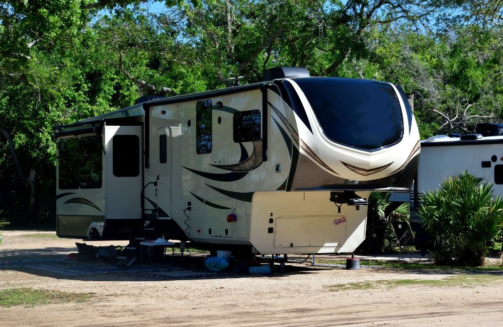 Checklist for selecting the best solar power system for your 4WD camper