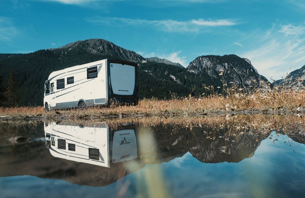How to Safely Operate an Off-Grid 4WD Camper in Remote Areas